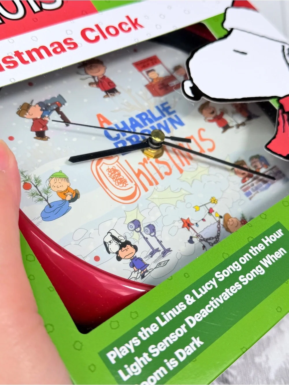 NEW Peanuts Christmas Clock